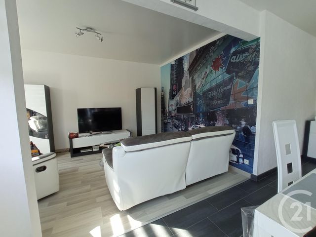 Appartement T4 à vendre - 5 pièces - 97 m2 - Argentre Du Plessis - 35 - BRETAGNE