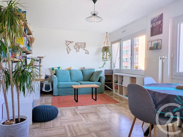 Appartement T3 à vendre - 3 pièces - 77,20 m2 - Marseille - 13008 - PROVENCE-ALPES-COTE-D-AZUR